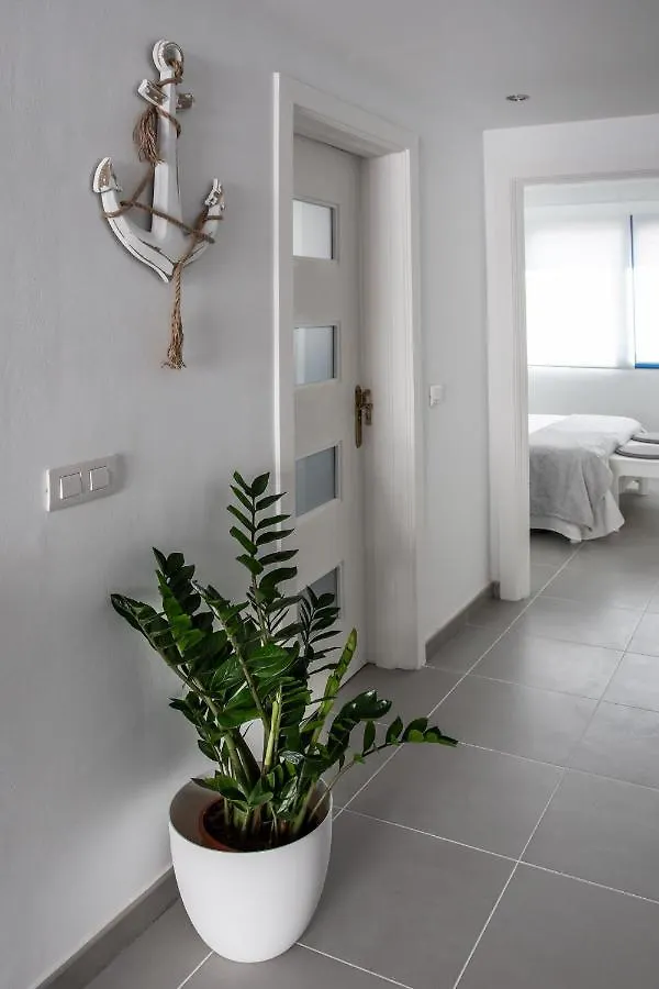Ocean Apartment Тиас